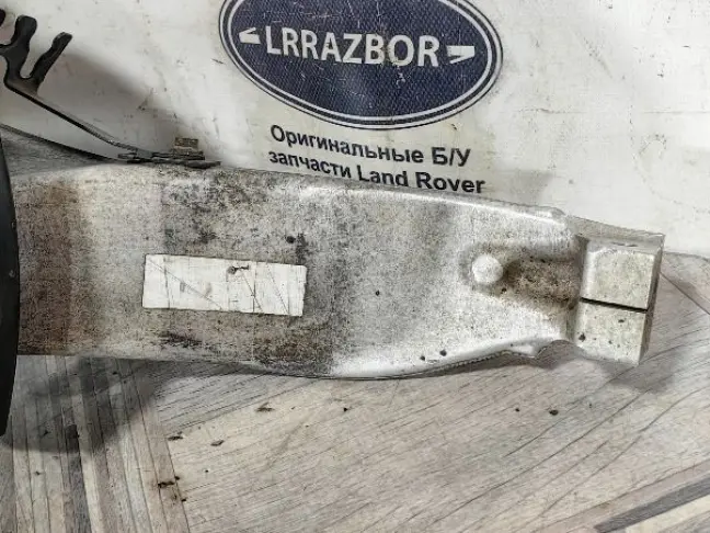 Кулак передний левый Range Rover L405 L494 2012+