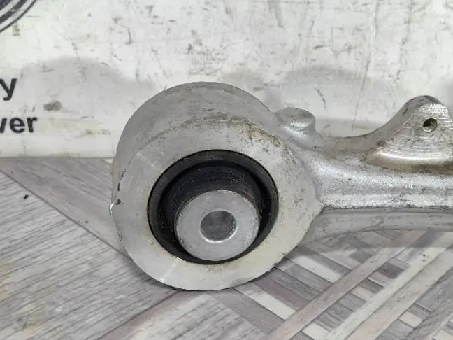 Рычаг передний верхний левый Range Rover L494