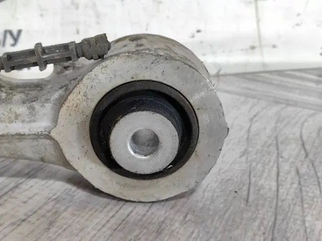 Рычаг передний верхний правый Range Rover L494