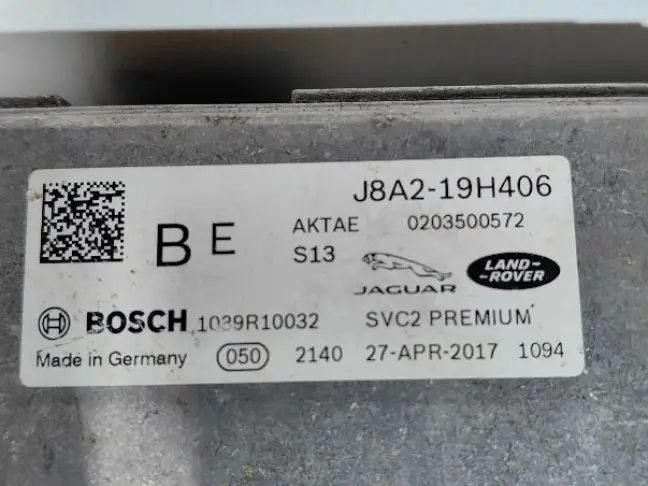 Камера переднего вида R Rover Velar L560 2017-н.в.