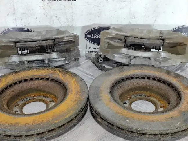 Тормоза передние комплект Land Rover Discovery 5