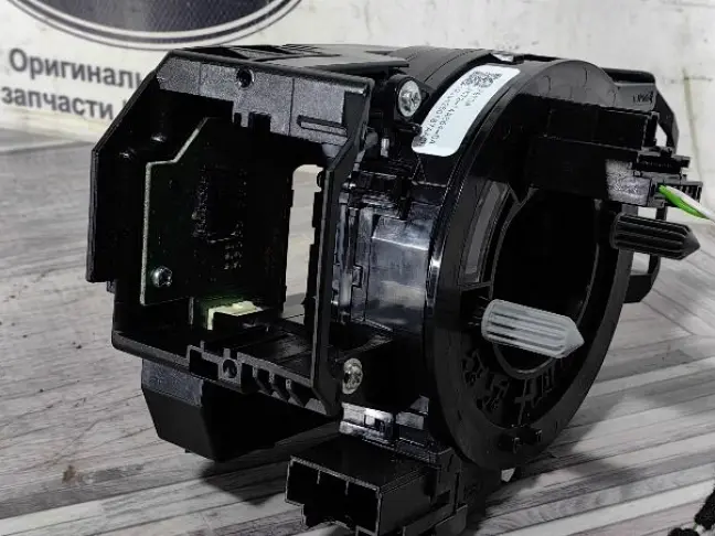 Подрулевой шлейф Land Rover Discovery 5 L462