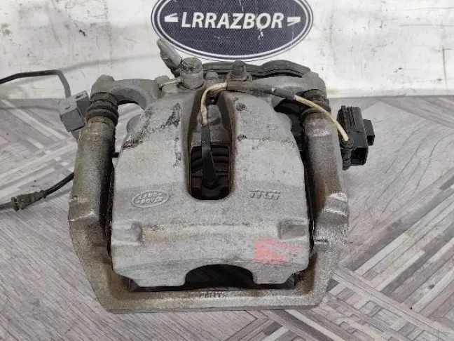 Суппорт задний правый Discovery 5 L462 3.0