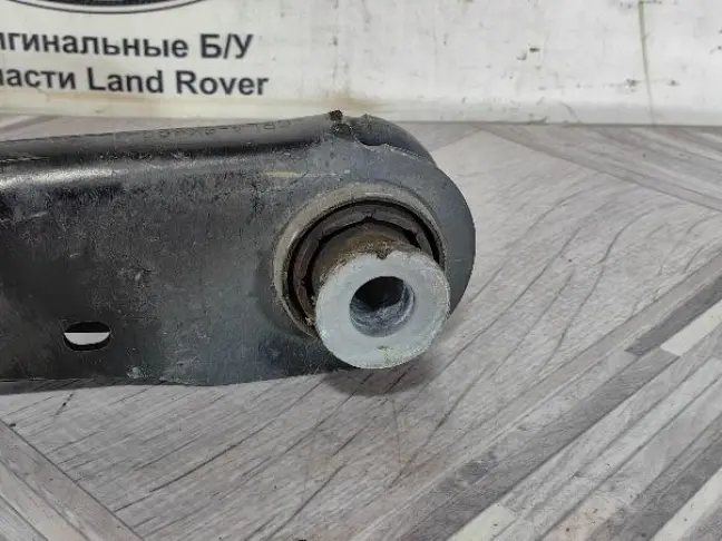 Рычаг задний развальный правый Discovery 5 L462