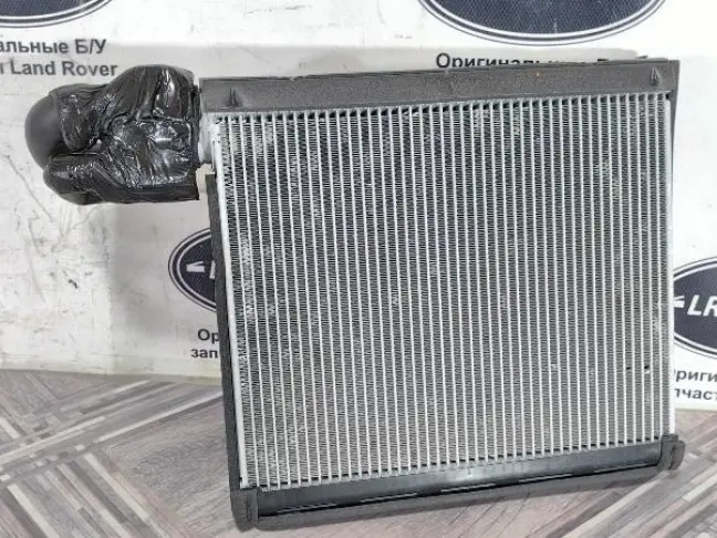 Испаритель кондиционер Land Rover Discovery 5 L462