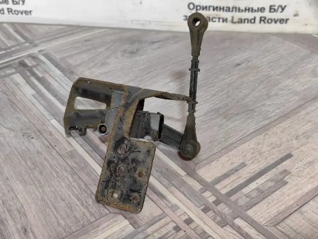 Датчик задний правый Range Rover Sport 2 L494