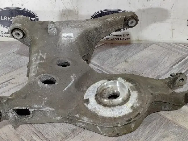 Рычаг задний правый нижний Range Rover L494