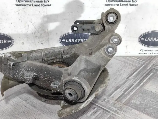 Кулак задний левый Range Rover Sport 2 L494