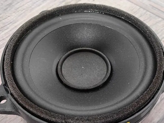 Динамик среднечастотный Land Rover Discovery 5
