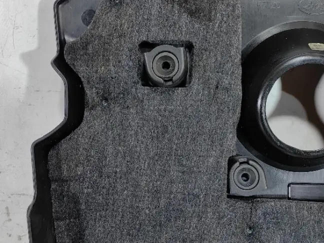 Крышка двигателя  Land Rover Discovery 5 L462