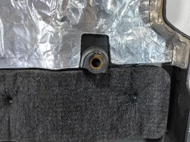 Крышка двигателя  Land Rover Discovery 5 L462