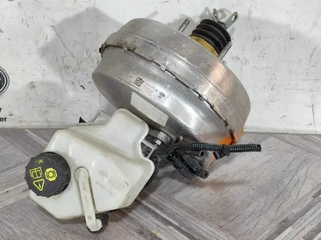 Вакуумный усилитель Range Rover Evoque 2 L551