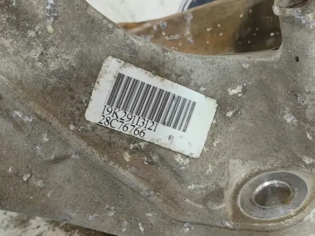 Кулак передний правый Range Rover Evoque 2 L551