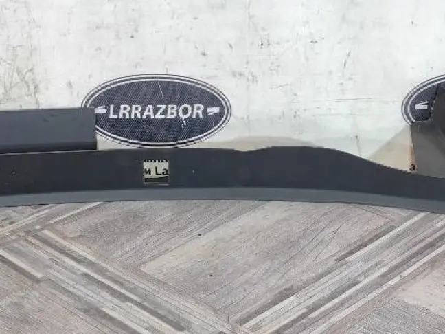 Уплотнитель капота Land Rover Discovery 5 L462