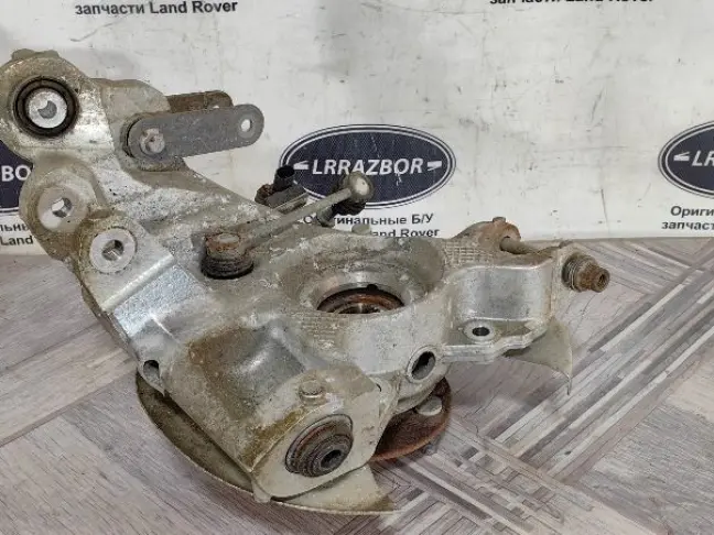 Кулак задний правый Range Rover Evoque 2 L551
