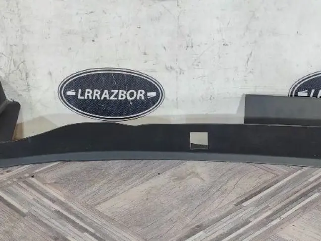 Уплотнитель капота Land Rover Discovery 5 L462