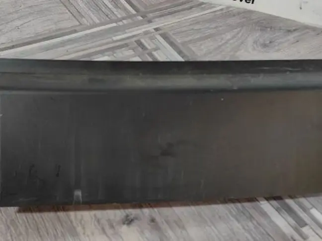 Уплотнитель капота Land Rover Discovery 5 L462