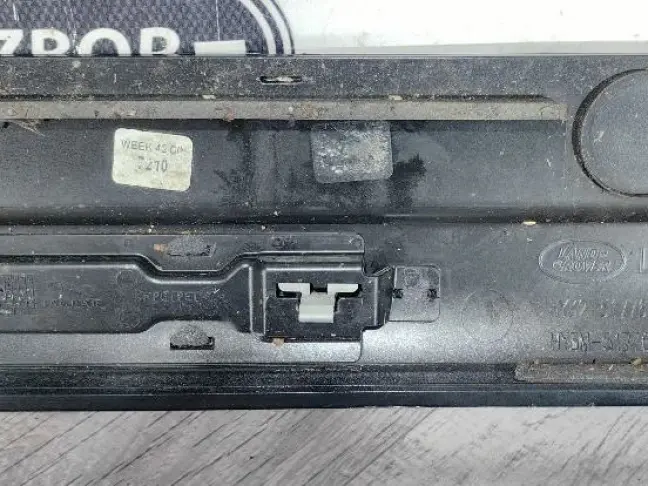 Молдинг крыши правый Land Rover Discovery 5 L462