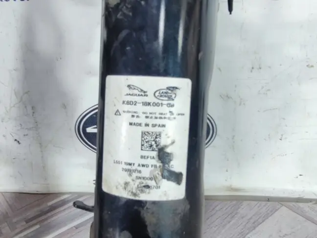 Амортизаторы передние Range Rover Evoque 2 L551