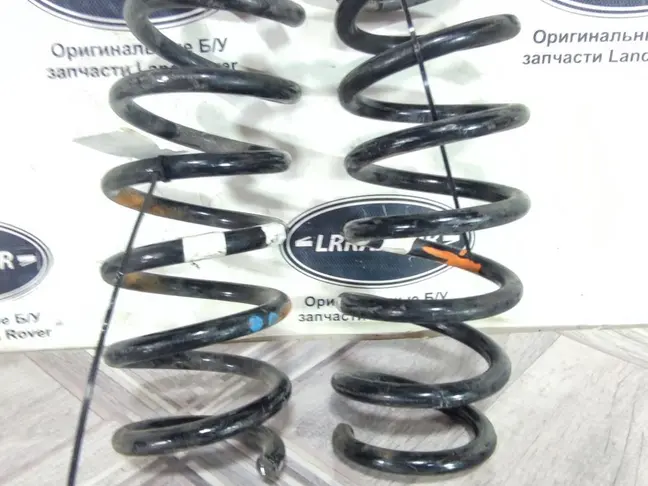 Пружина задняя пара Range Rover Evoque 2 L551