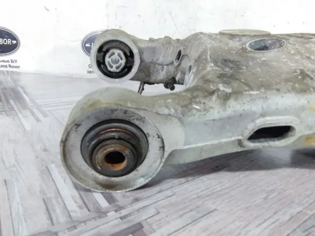 Рычаг задний нижний левый Evoque 2 L551