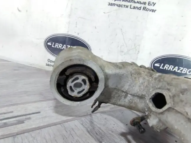 Рычаг задний нижний левый Evoque 2 L551