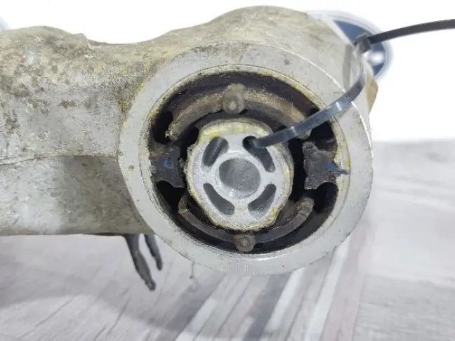 Рычаг задний нижний правый Evoque 2 L551