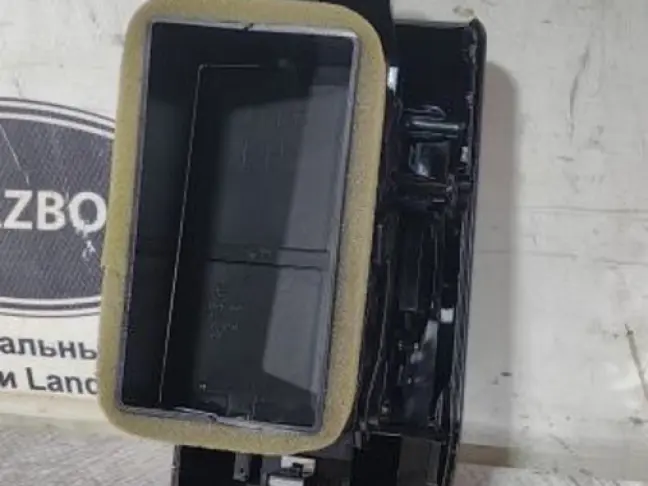 Дефлектор воздуховода Land Rover Discovery 5 L462