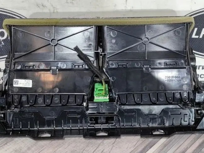 Дефлектор воздуховода Land Rover Discovery 5 L462