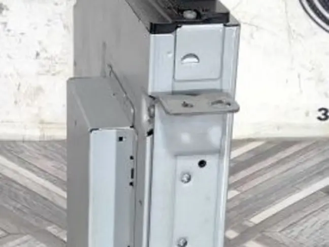 Проигрыватель CD/DVD  Land Rover Discovery 5 L462