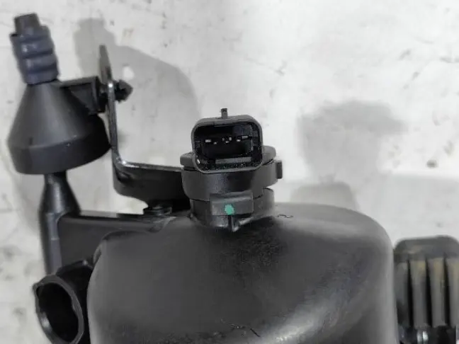 Корпус топливного фильтра Range Rover Sport 2 L494