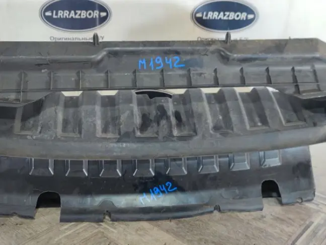 Диффузор радиатора  DISCOVERY 3 L319