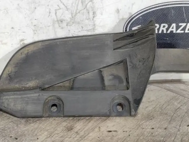Брызговик задний правы Land Rover Discovery 5 L462