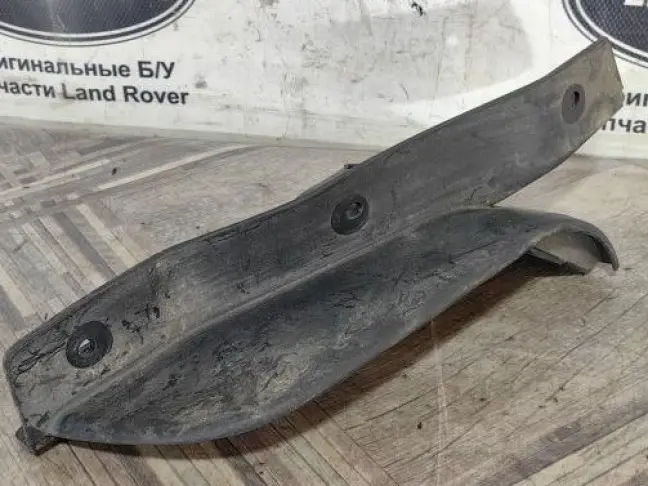 Брызговик задний правы Land Rover Discovery 5 L462