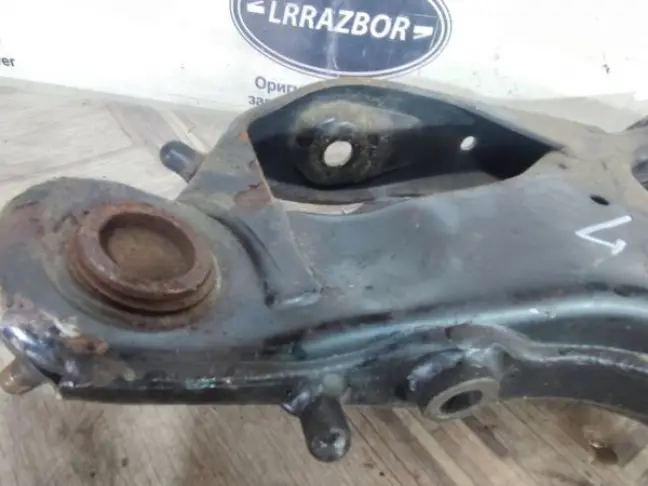 Рычаг передний нижний левый Range Rover Sport L320
