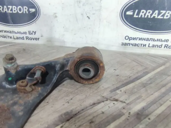 Рычаг передний верхн правый Land Rover Sport L320
