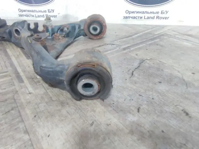 Рычаг передний верхн правый Land Rover Sport L320