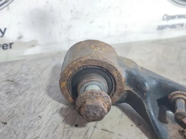 Рычаг передний верхний левый Land Rover Sport L320