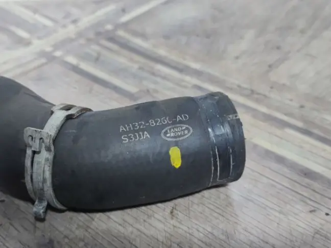 Патрубок Land Rover Range Rover Sport L320 5.0