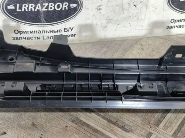 Накладка замка багажника Range Rover Sport 2 L494
