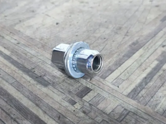 Гайка колеса Land Rover Range Rover L322 L320