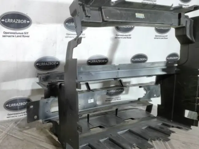 Диффузор радиатора Range Rover 4 L405