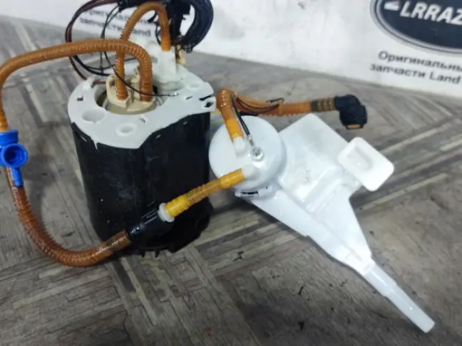 Насос топливный Range Rover Sport L320 2009-2013