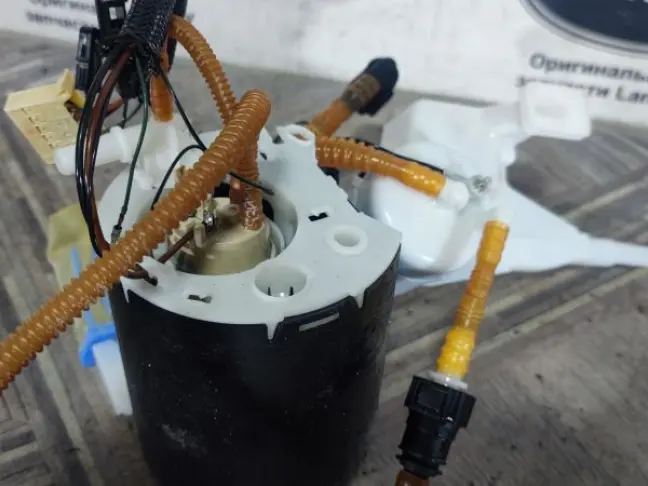 Насос топливный Range Rover Sport L320 2009-2013