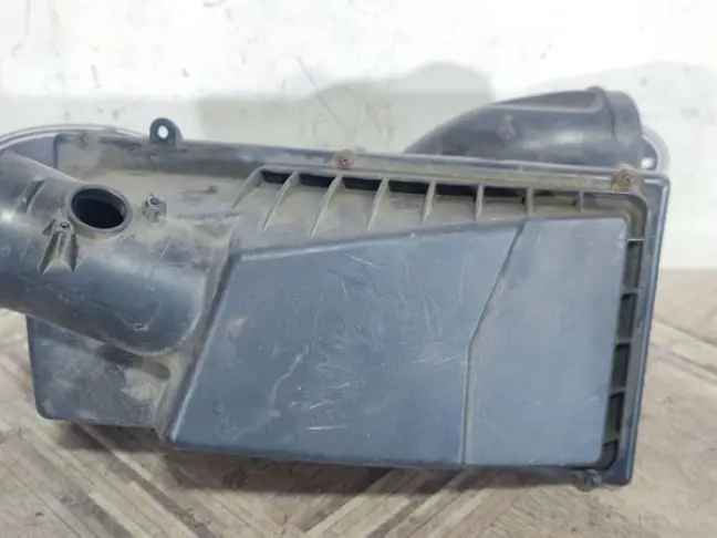 Корпус воздушного фильтра правый Range Rover L320