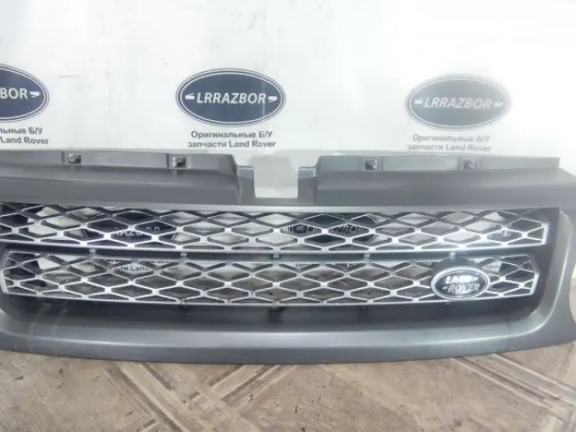 Решетка радиатора Range Rover Sport L320