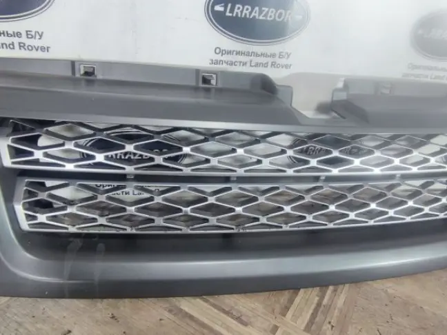 Решетка радиатора Range Rover Sport L320
