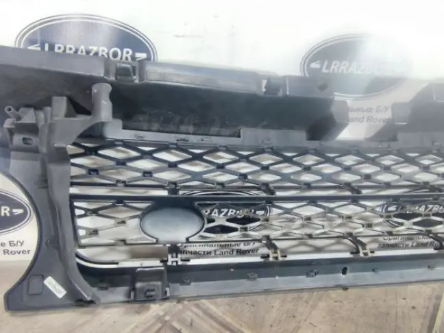 Решетка радиатора Range Rover Sport L320