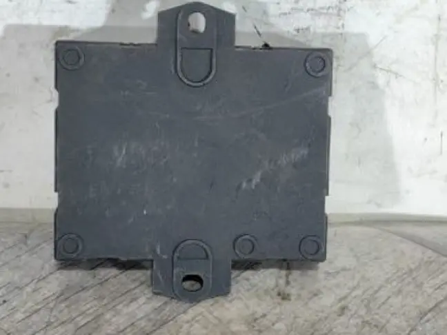 Блок управления багажником  Disсovery 5 L462