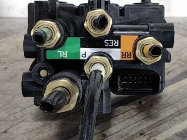 Блок клапанов задний Range Rover Sport 2 L494